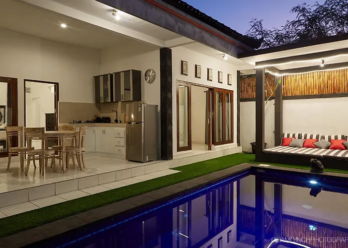 Massive 6-bedroom With 2 Pools Villa Seminyak (Bali)