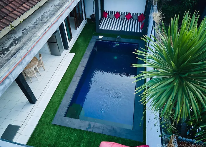 Massive 6-bedroom With 2 Pools * Seminyak (Bali)